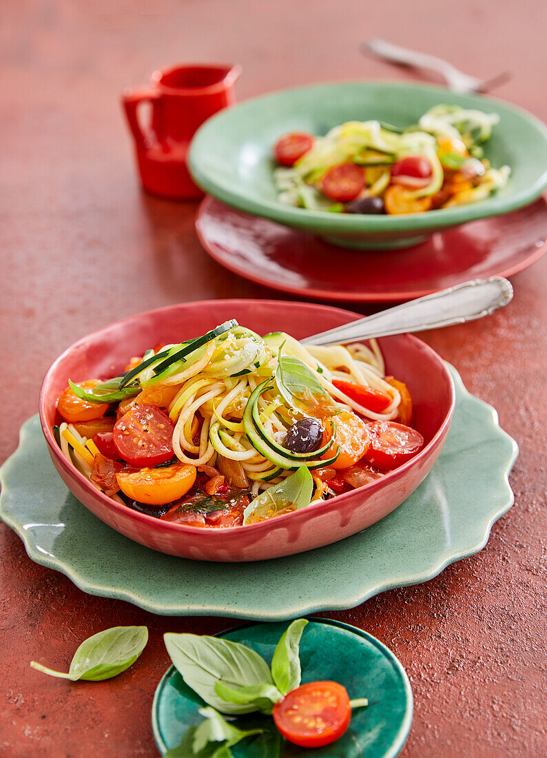 Zucchini-Spaghetti all'Arrabbiata