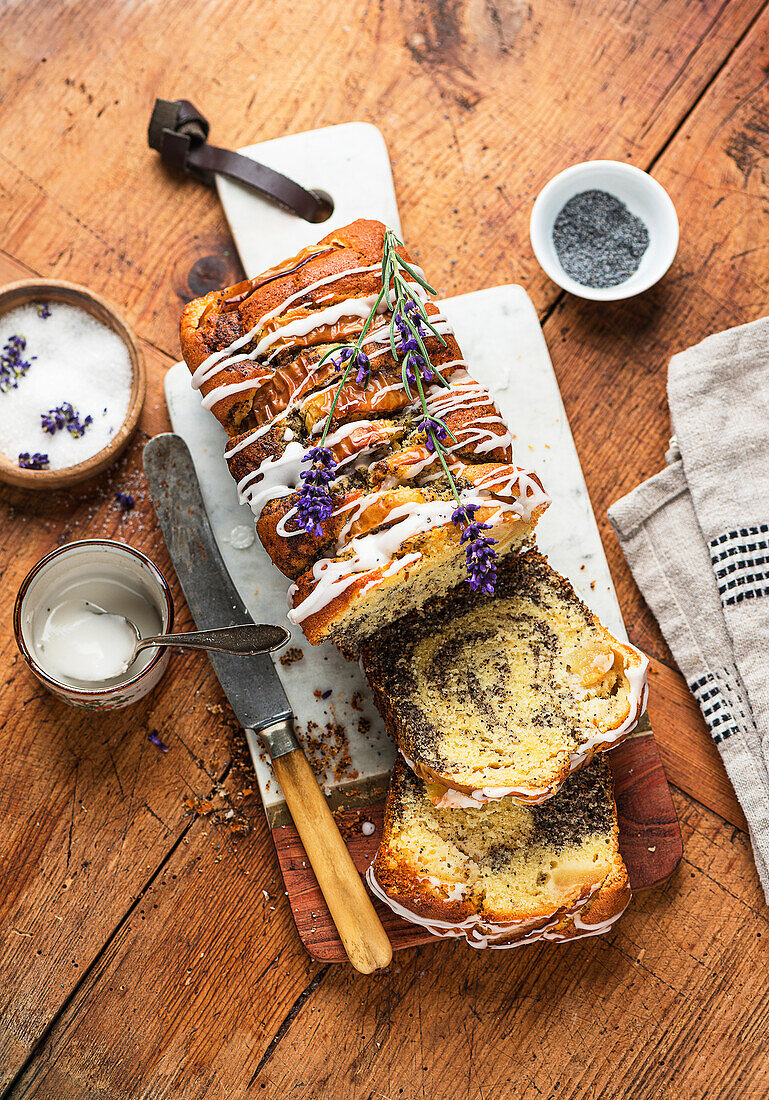 Apple and poppy seed marble cake