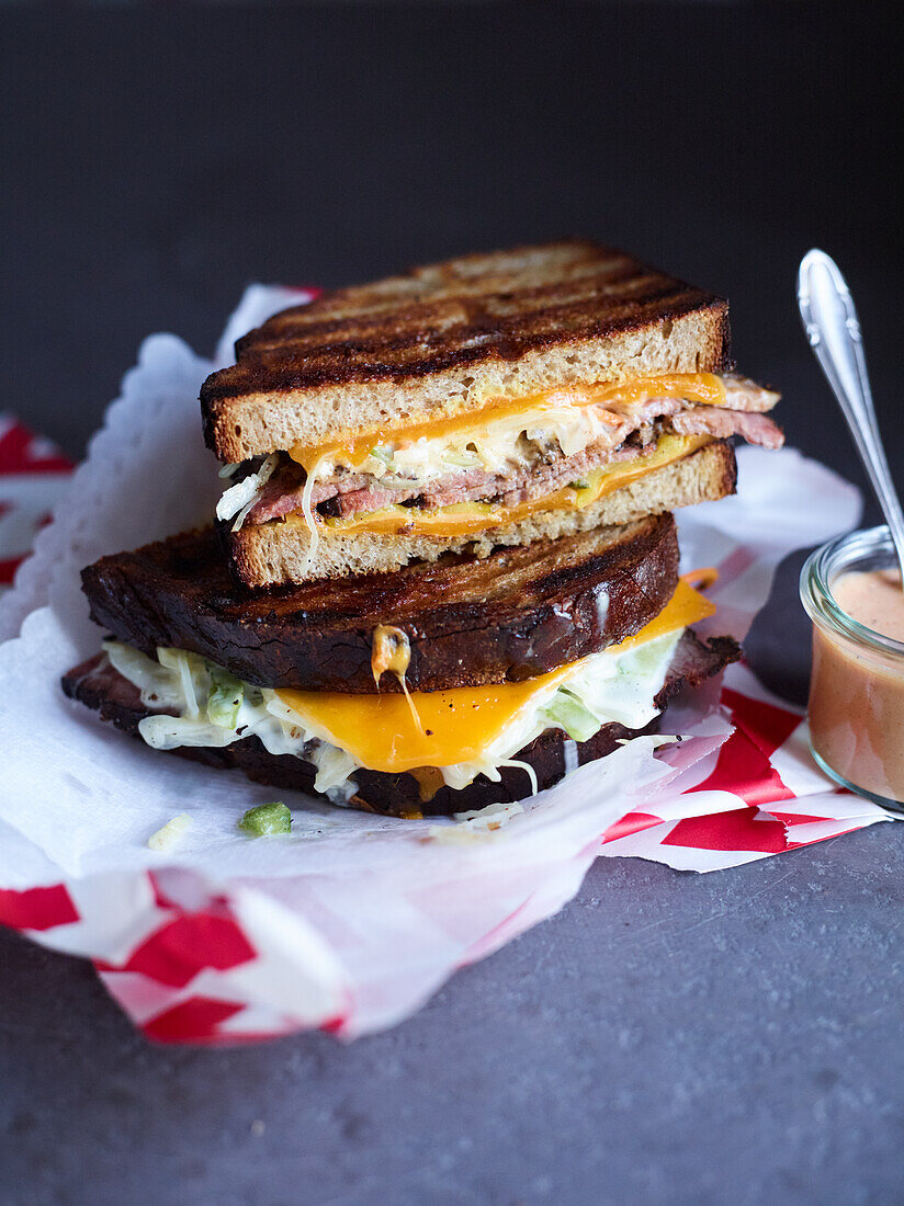 Grilled sandwich with beef and cheese