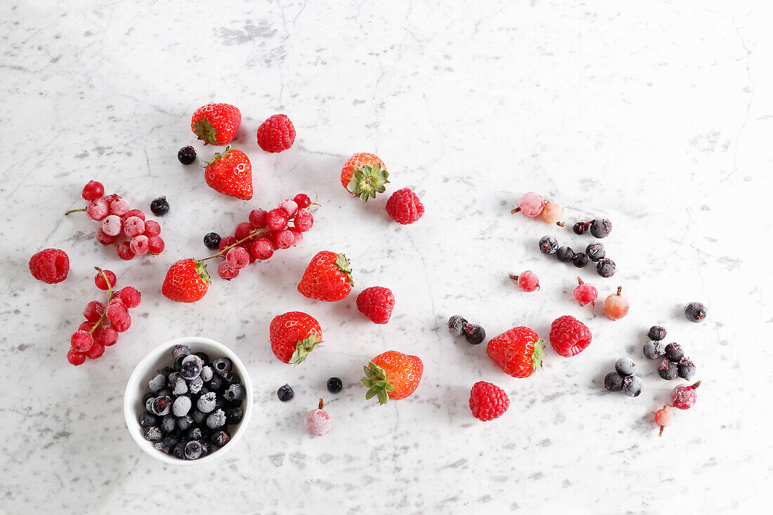 Fresh and frozen berries