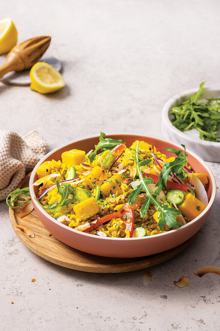 Spicy rice salad with mango