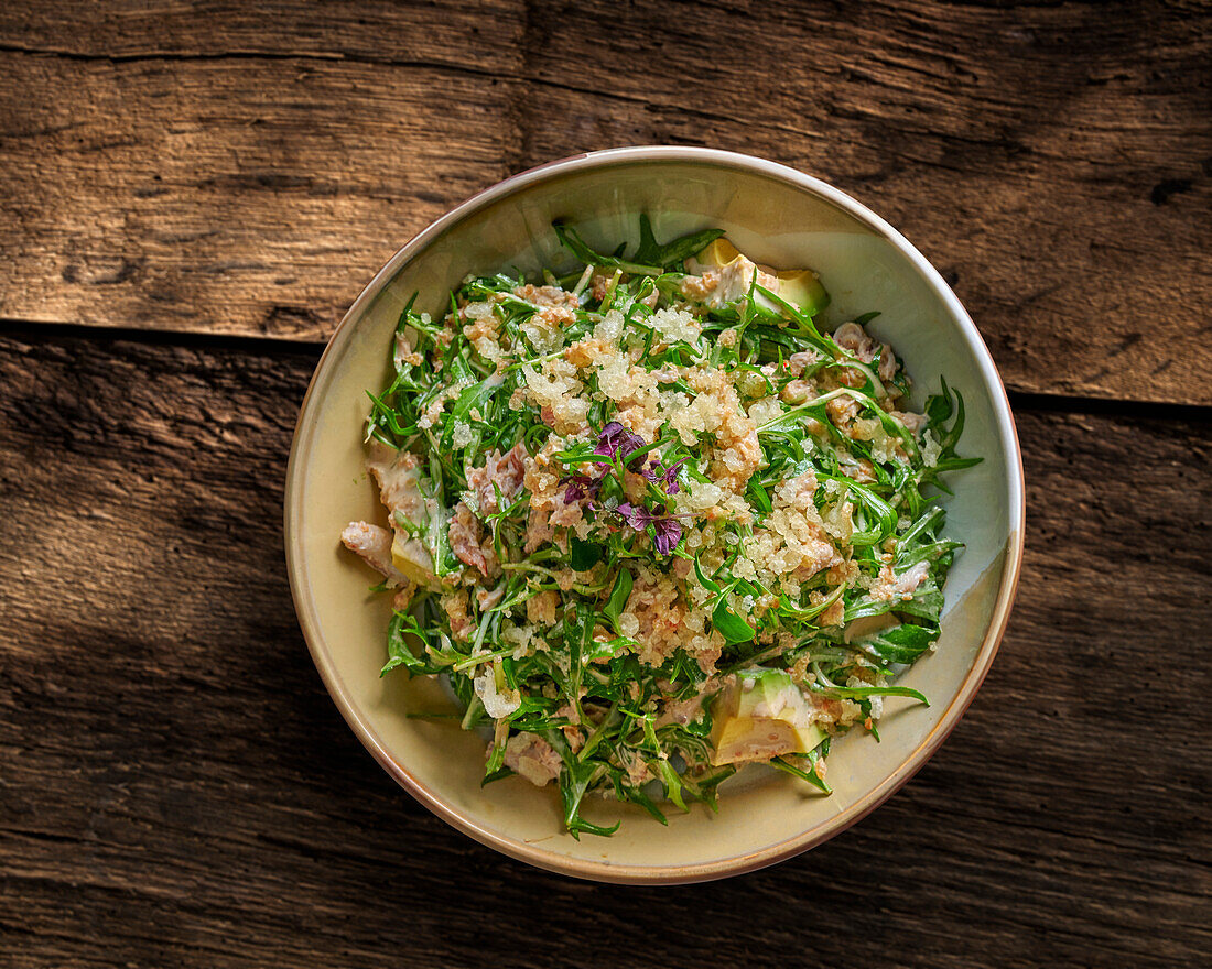 Salade de tourteau - crab salad with avocado and rocket