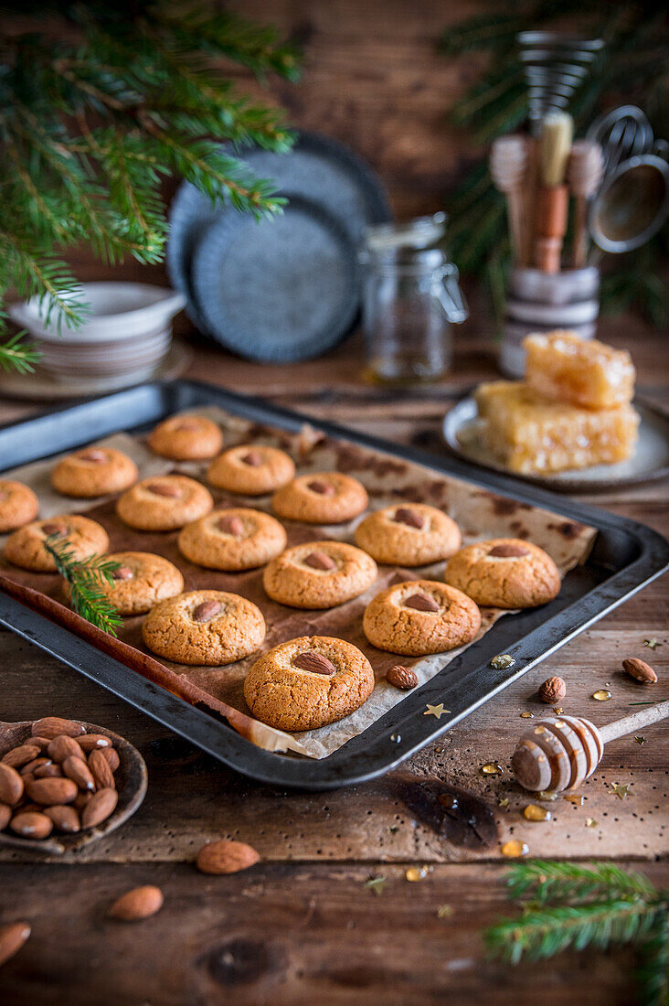 Weihnachtliche Mandelkekse