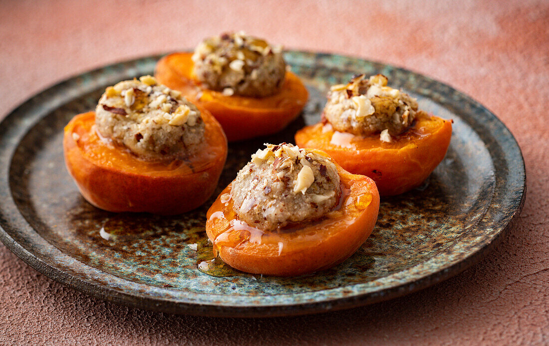 Ayurvedic baked apricots with hazelnut filling