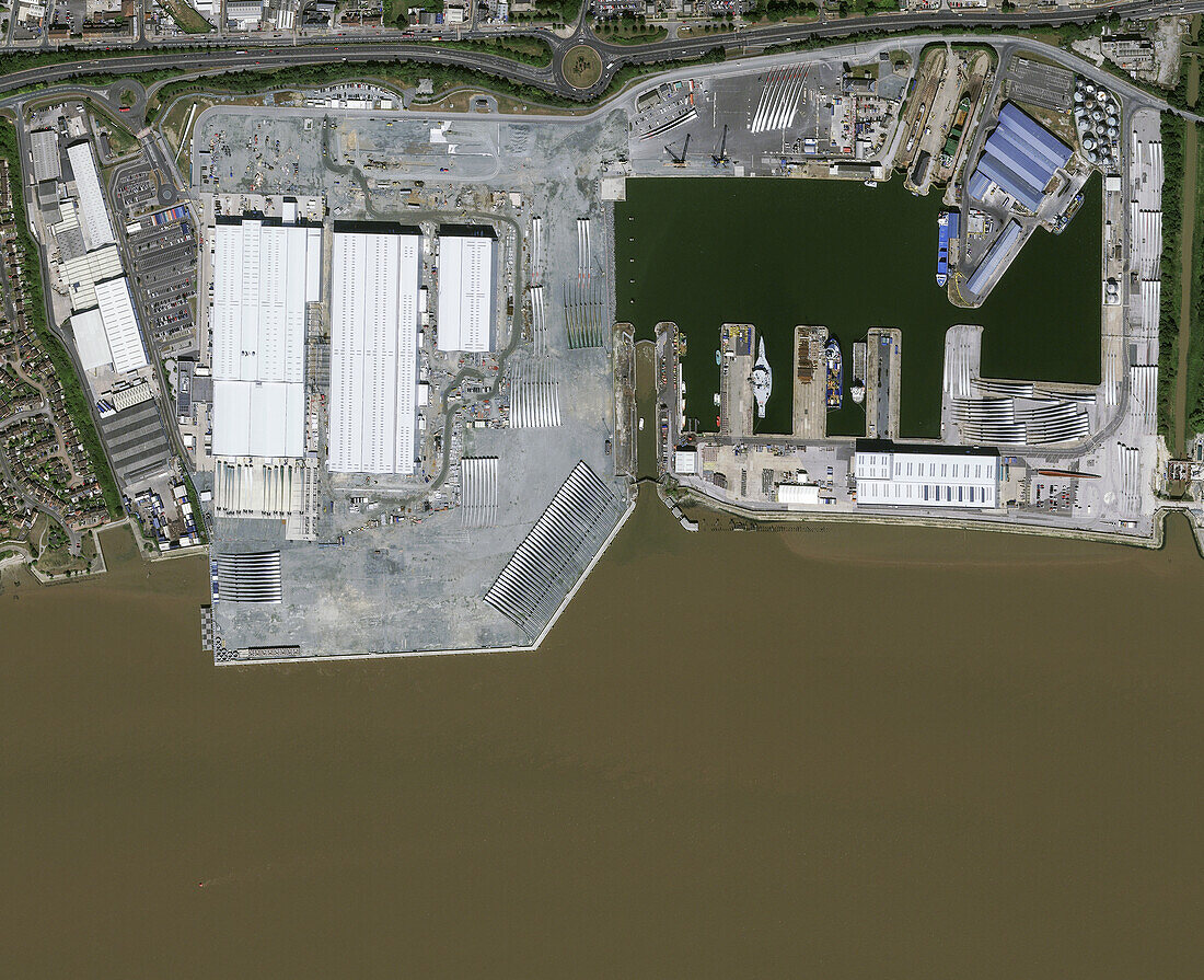 Giant wind turbine factory, Hull, UK, satellite image