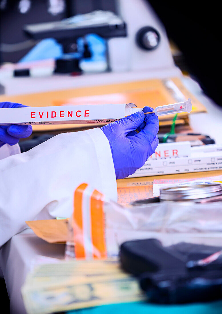 Swabs for forensic analysis