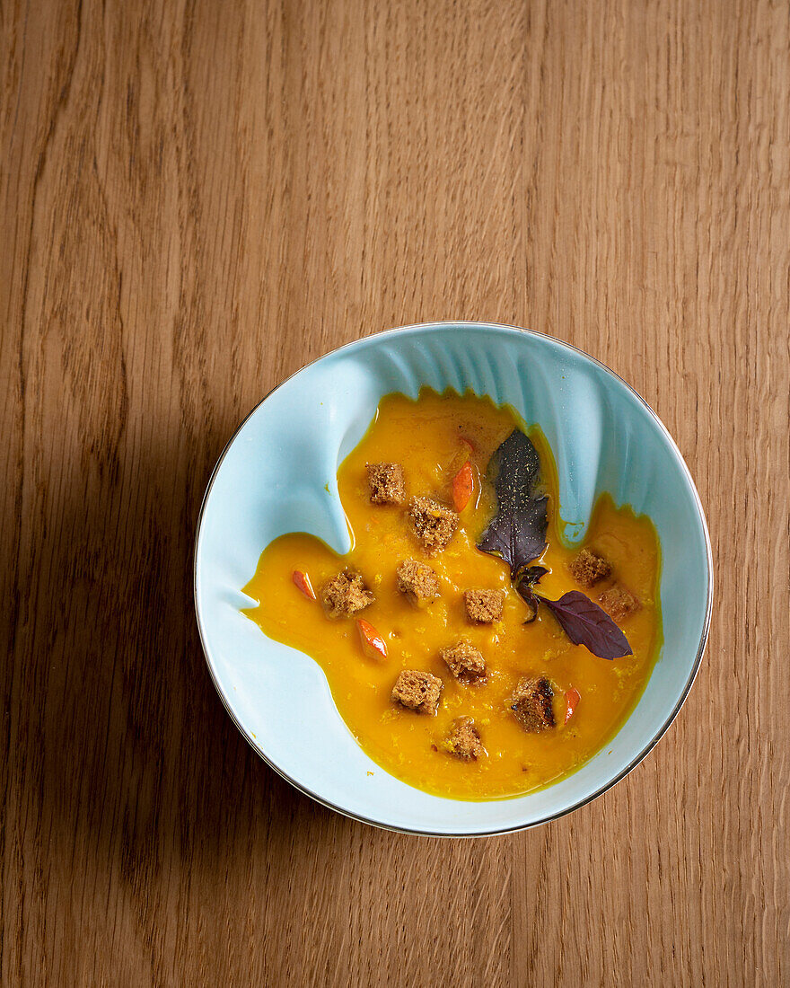 Pumpkin velouté with spiced croutons