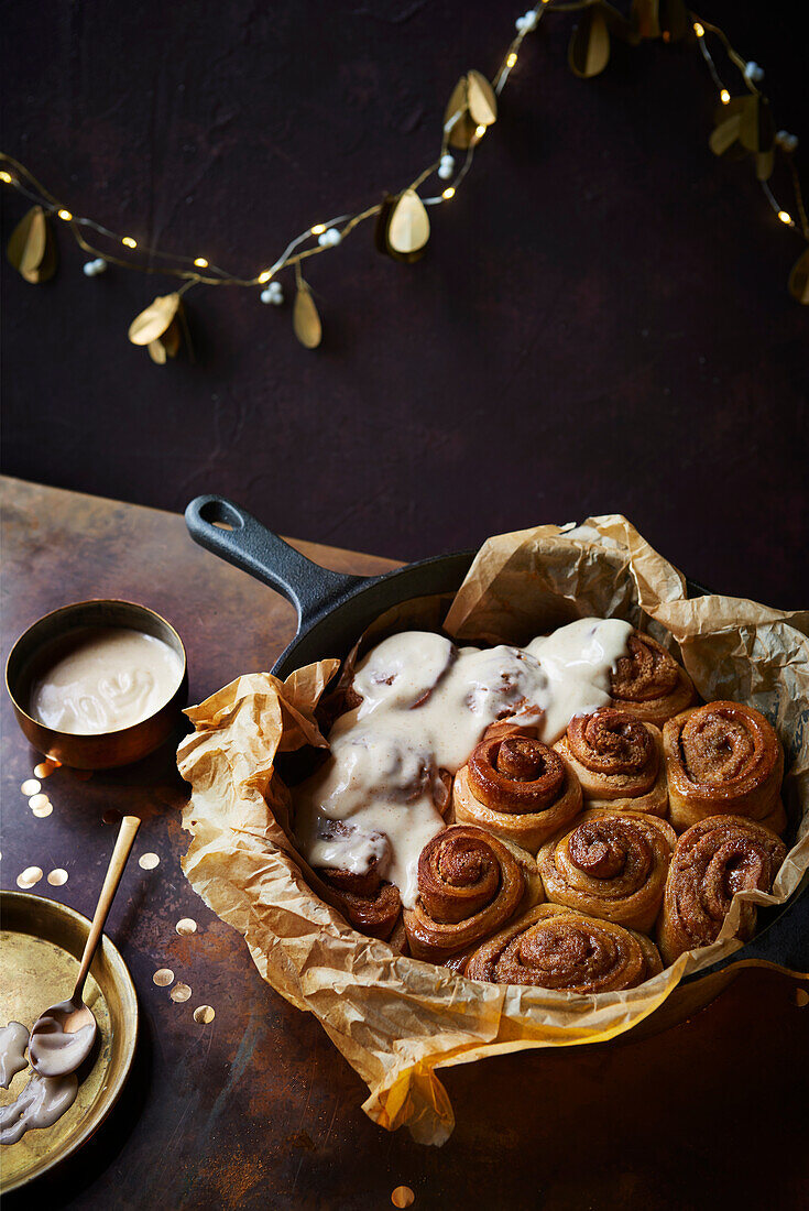 Sticky gingerbread buns with brown butter icing