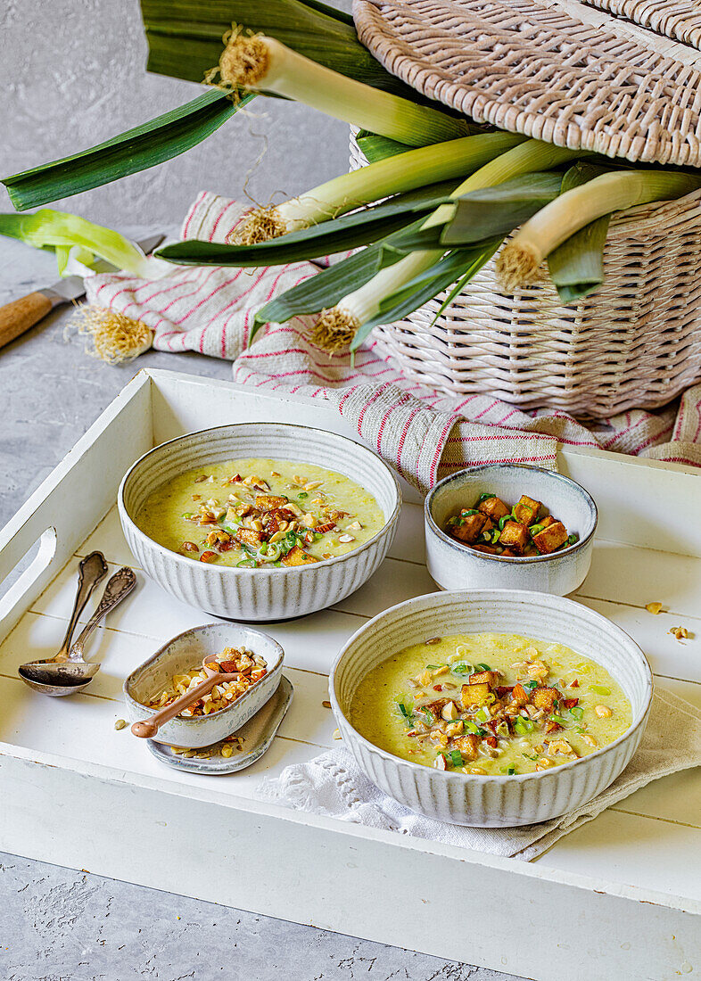 Leek soup with delicious toppings
