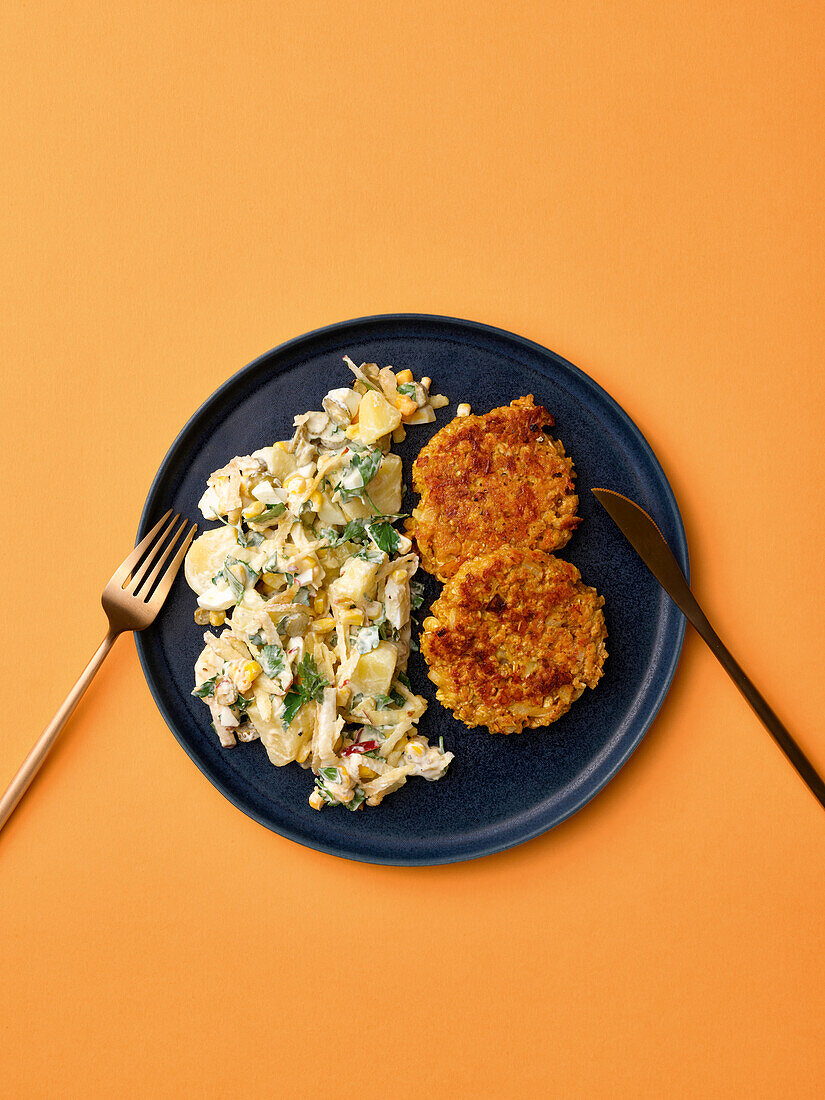 Veggie-Frikadellen mit Kartoffelsalat