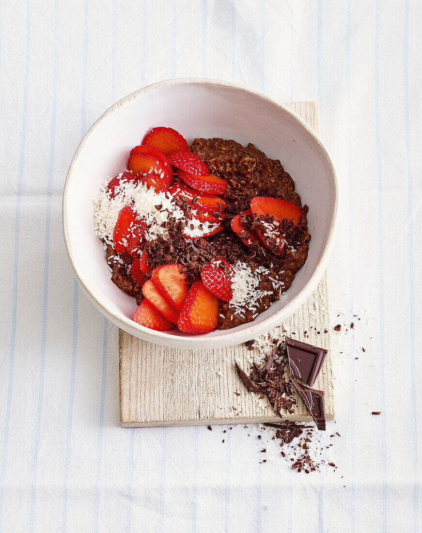 Chocolate porridge with strawberries