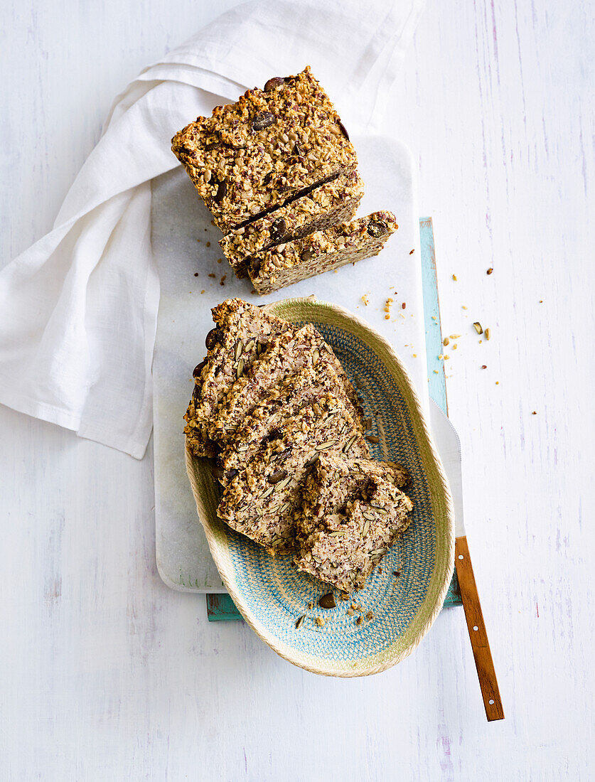 Wholemeal oat bread with seeds