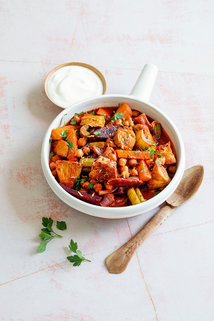 Vegetable turkey tajine with chickpeas