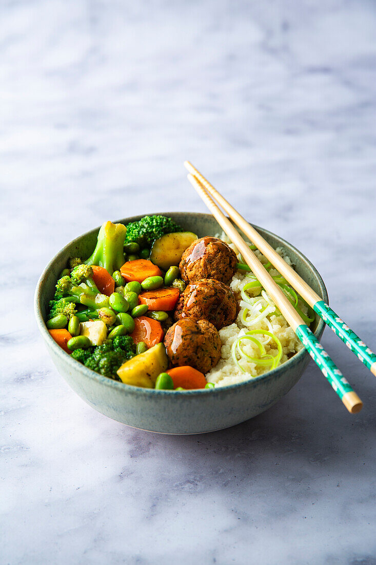 Vegan teriyaki bowl with soya granule balls