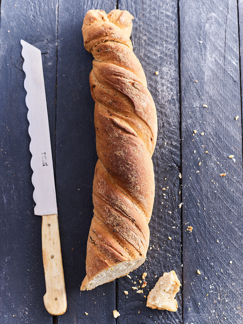 Stangenbrot mit Zwiebeln