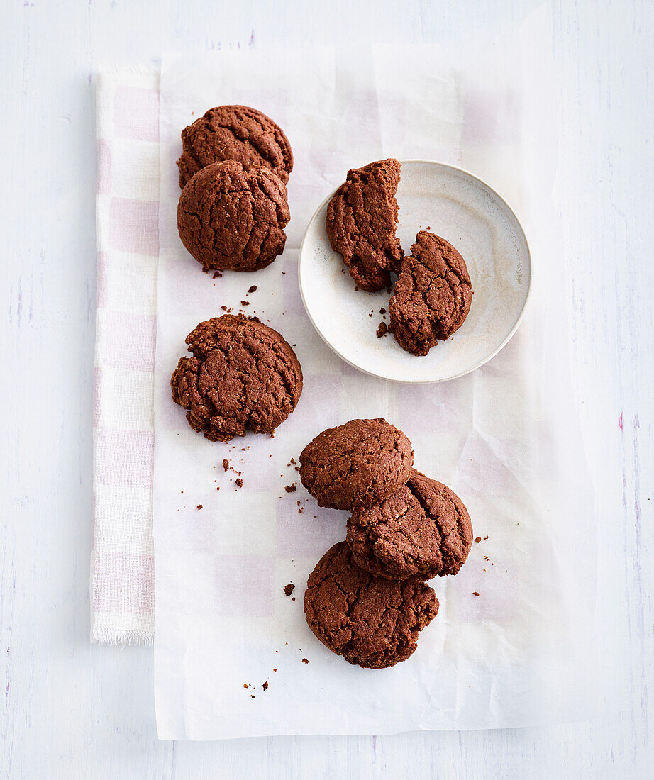 Vegane Schoko-Cookies mit Sesam