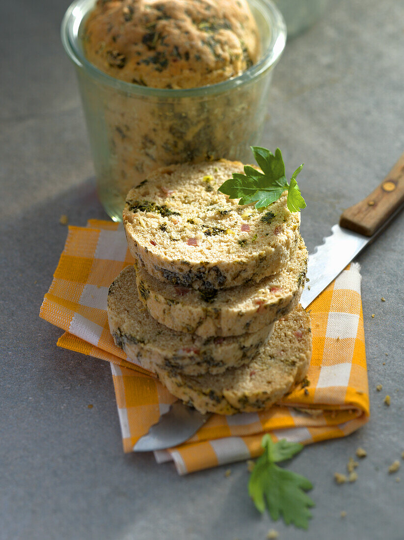 Grünkohlbrot mit Katenschinken