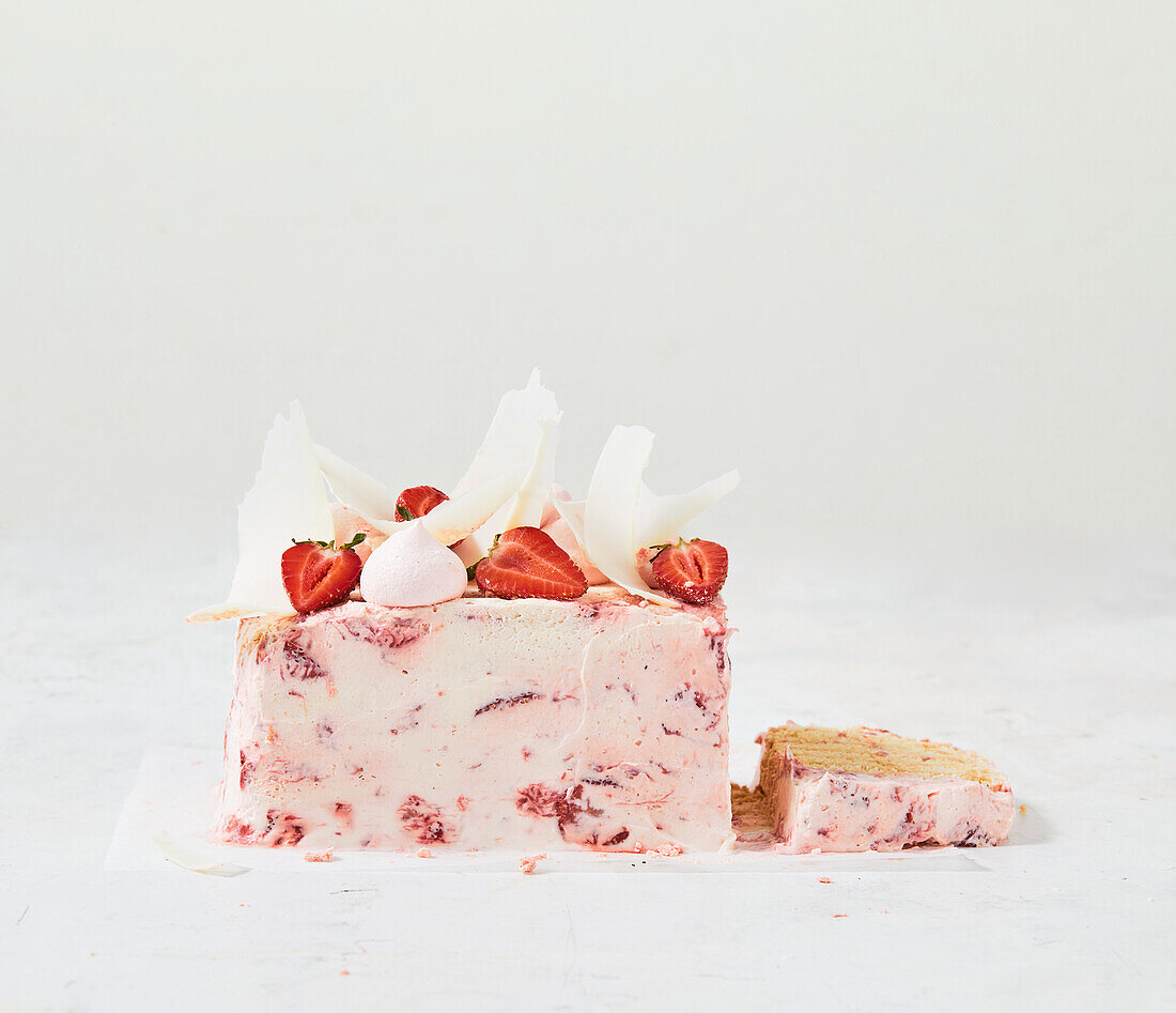 Strawberry and cream layer cake