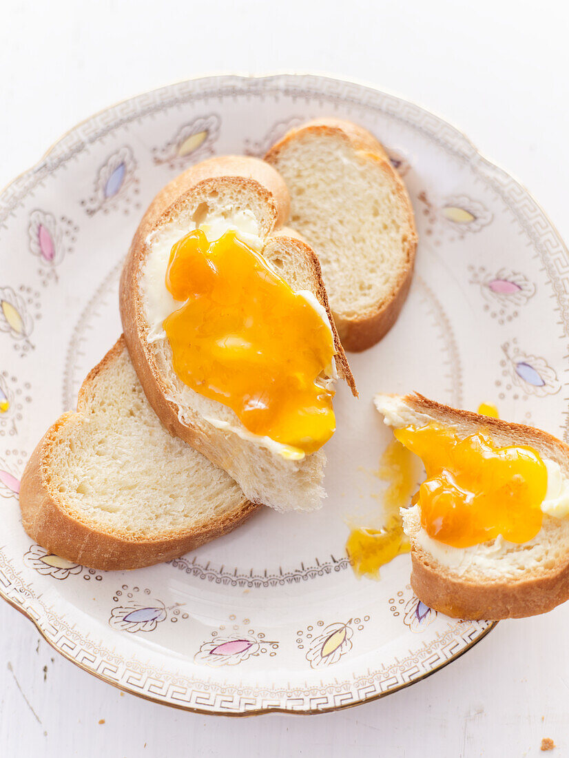 Yeast plait slices with apricot jam