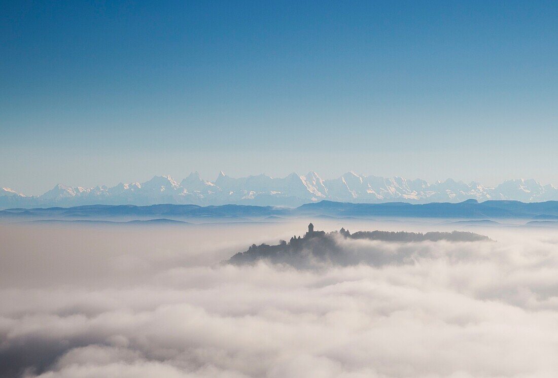 Frankreich,Bas Rhin,Orschwiller,Elsässer Weinstraße,Burg Haut Koenigsbourg (Luftaufnahme)