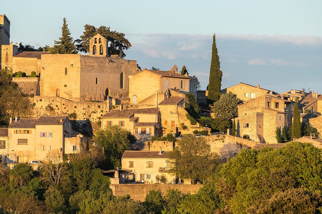 Frankreich,Vaucluse,Regionaler Naturpark Luberon,Ansouis,Ernennung zu den schönsten Dörfern Frankreichs,Kirche St. Martin