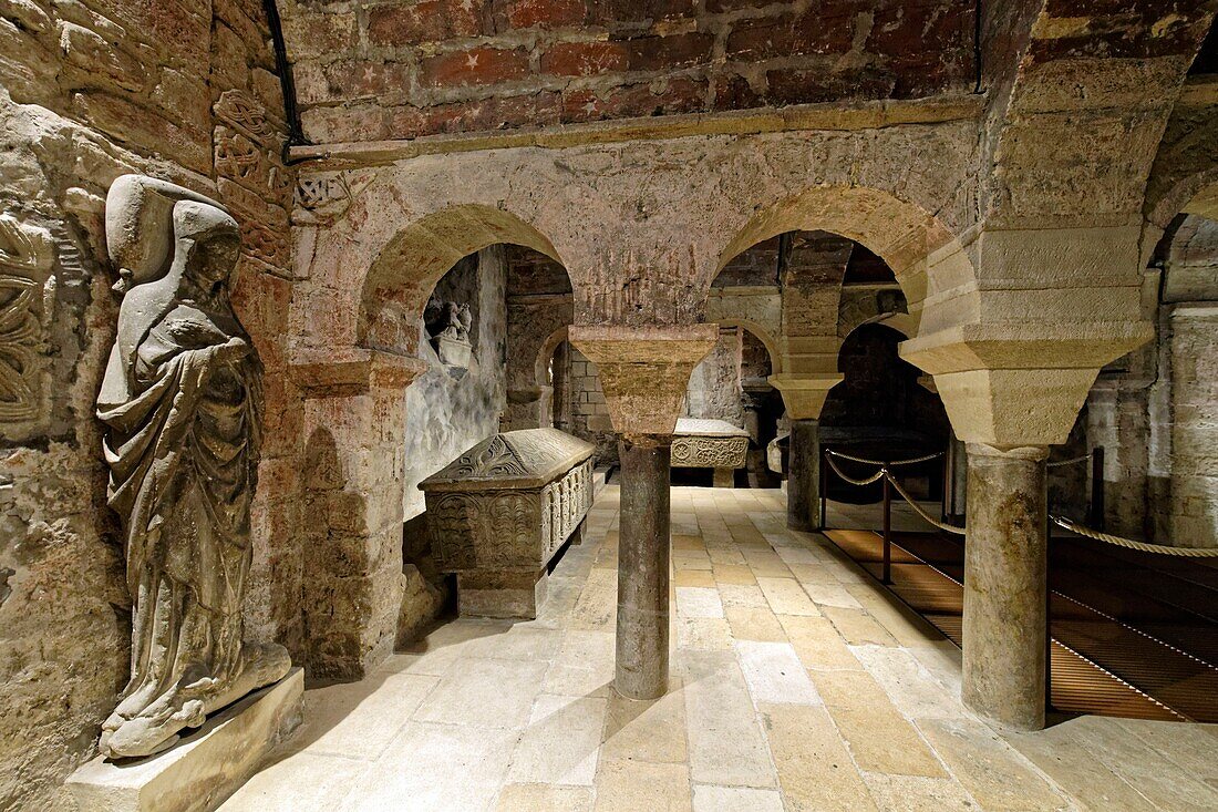 France,Gironde,Bordeaux,area listed as World Heritage by UNESCO,Place des Martyrs de la Resistance,Saint Seurin Basilica built in the 11th century,archaeological remains,crypt with Gallo-Roman funerary rooms,sarcophagi of the 4th and Life centuries
