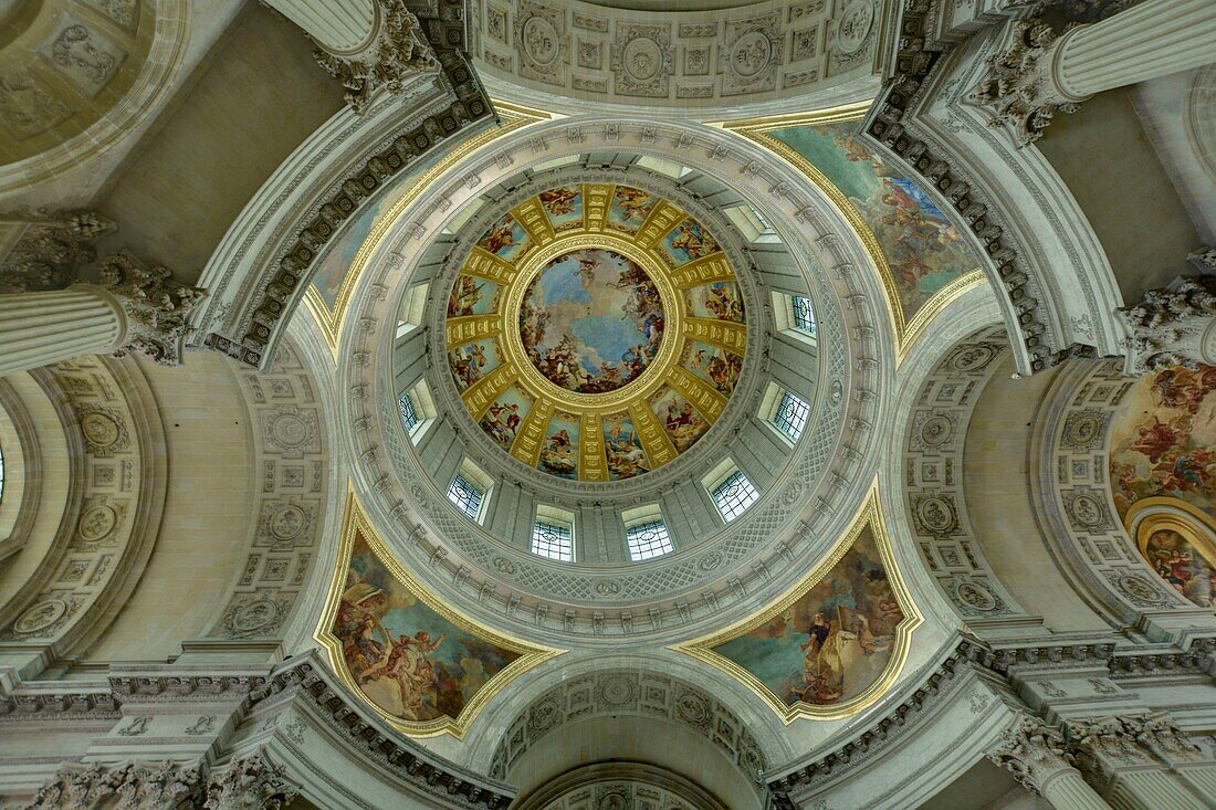 France,Paris,Hôtel National des Invalides,the dome