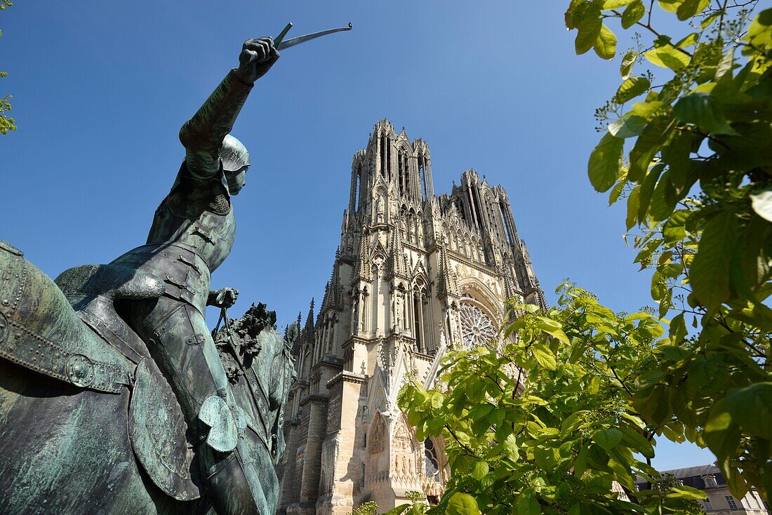 France,Marne,Reims,place of Cardinal Luçon,statue of Joan of Arc in front of Notre Dame Cathedral