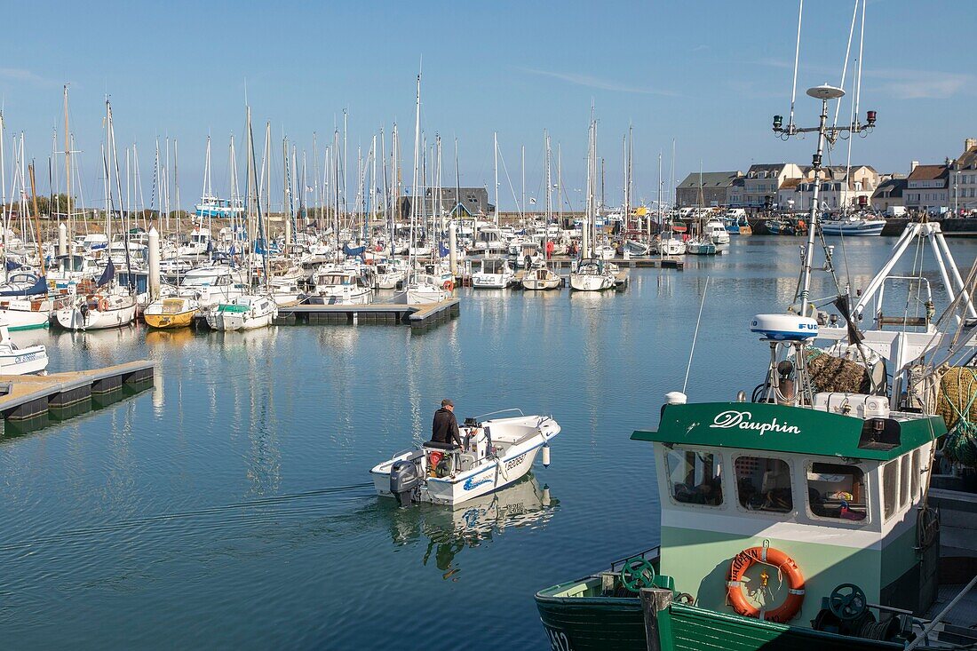 Frankreich,Manche,Saint Vaast la Hougue,der Hafen