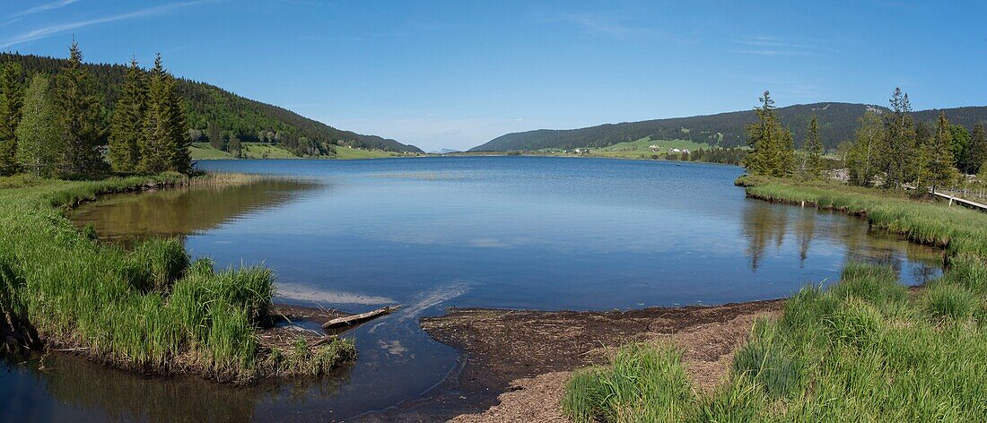 Frankreich,Jura,Les Rousses,Panoramablick auf den natürlichen See