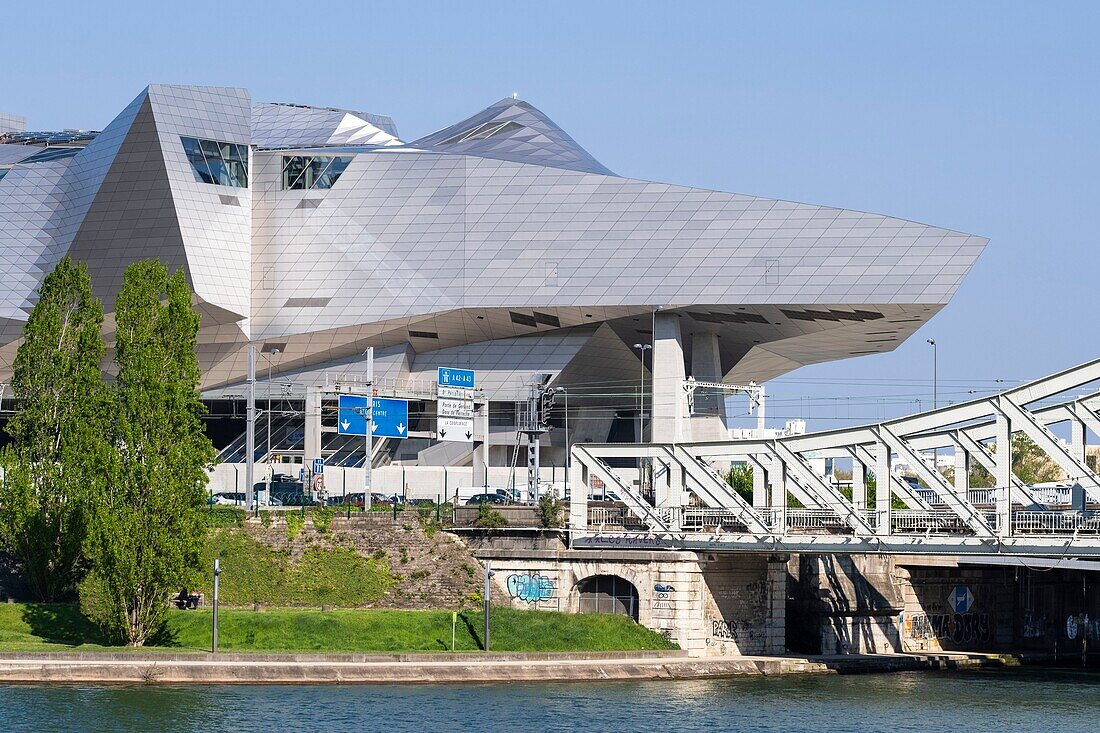 France,Rhone,Lyon,La Confluence district south of the Presqu'ile,first French sustainable quarter certified by WWF,Musee des Confluences is a science centre and anthropology museum,located at the confluence of the Rhone and the Saone rivers,created by the Austrian firm Coop Himmelb(l)au