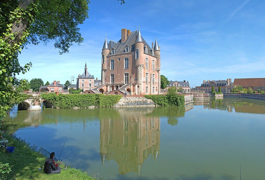 Frankreich,Loiret,Bellegarde,Schloss Bellegarde aus dem 14. Jahrhundert, auch Schloss Des l'Hospital genannt