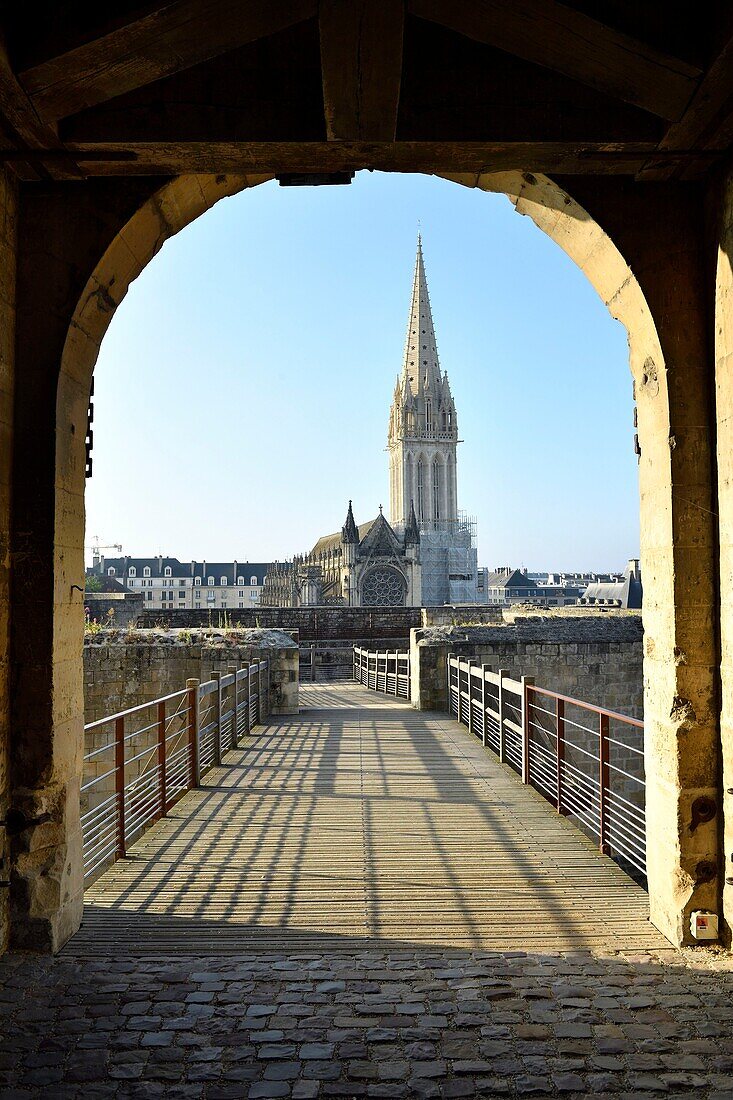 Frankreich,Calvados,Caen,das Schloss von Wilhelm dem Eroberer,Herzogspalast und Kirche Saint Pierre
