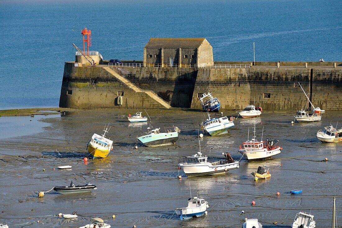 France,Manche,Cotentin,Granville,the Upper Town built on a rocky headland on the far eastern point of the Mont Saint Michel Bay,the port