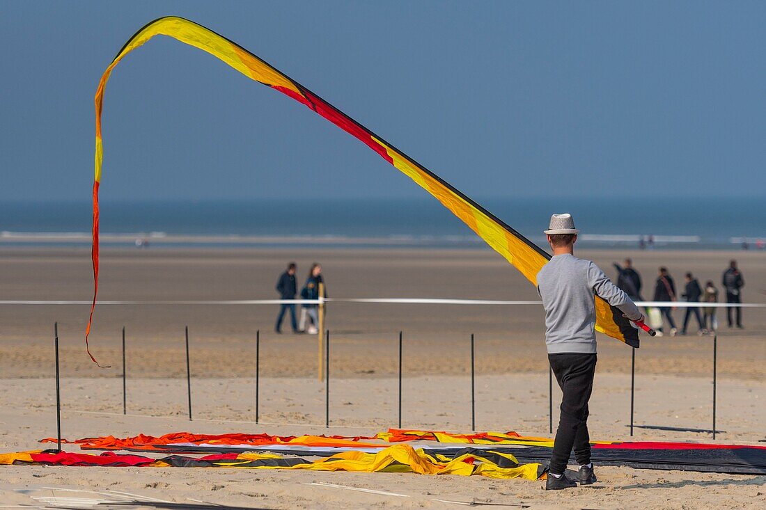 Frankreich,Pas de Calais,Opale Küste,Berck sur Mer,Berck sur Mer International Kite Meetings,während 9 Tagen empfängt die Stadt 500 Drachen aus der ganzen Welt für eine der wichtigsten Drachenveranstaltungen der Welt