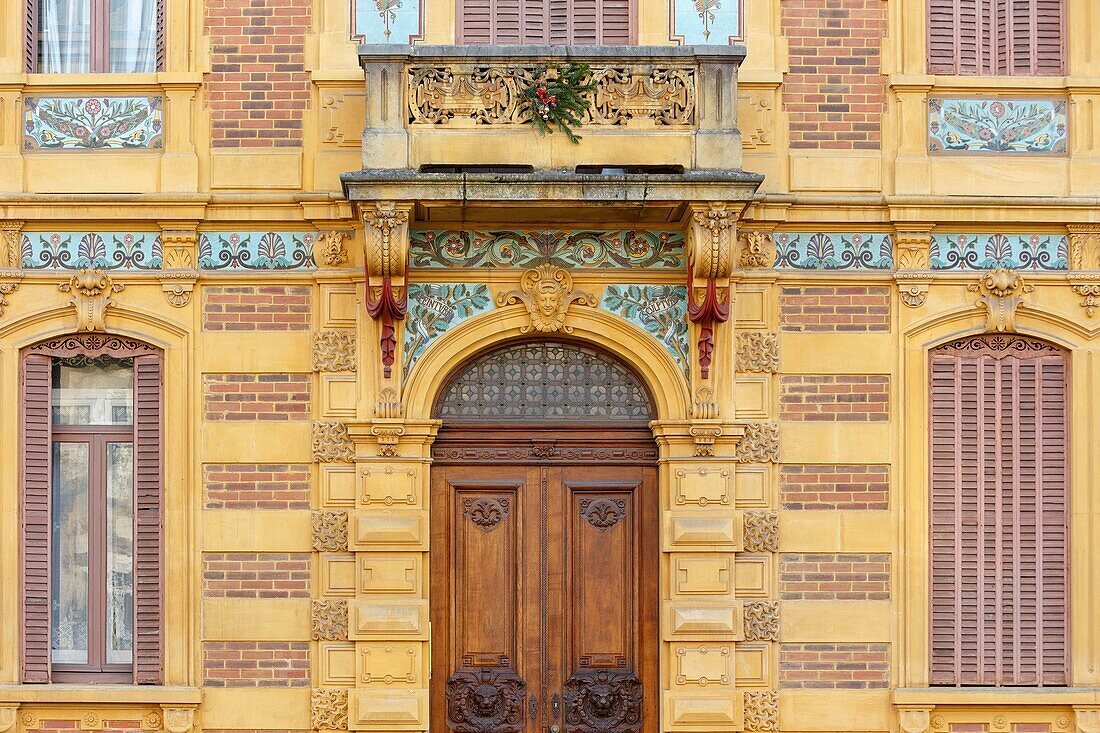 France,Meurthe et Moselle,Nancy,an art deco facade of a house in Rue de la Ravinelle (Ravinelle street)