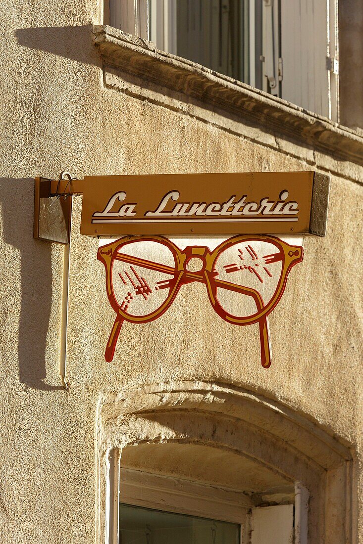 Frankreich,Meurthe et Moselle,Nancy,Detail des Schildes eines Optikers in der Altstadt in der Grande Rue (Grande Straße)