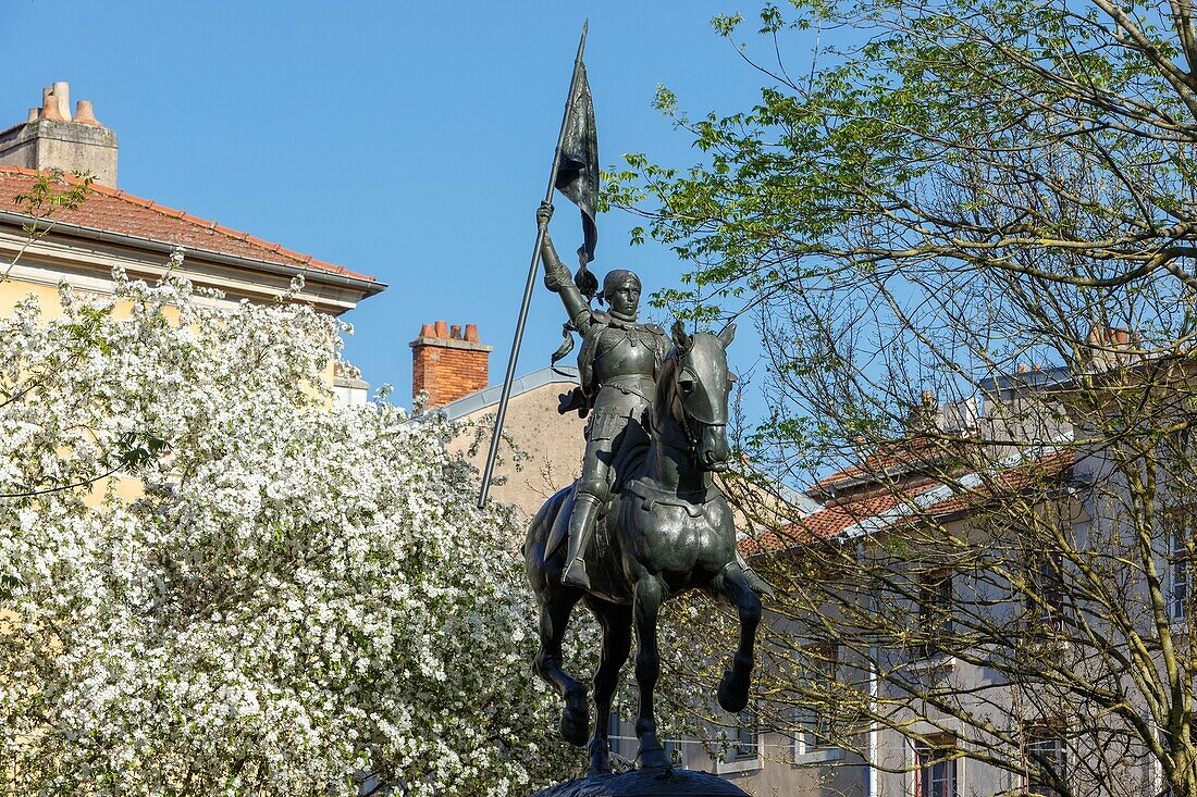 France,Meurthe et Moselle,Nancy,Equiidan statue of Jeanne d'Arc in Jeanne d'Arc square