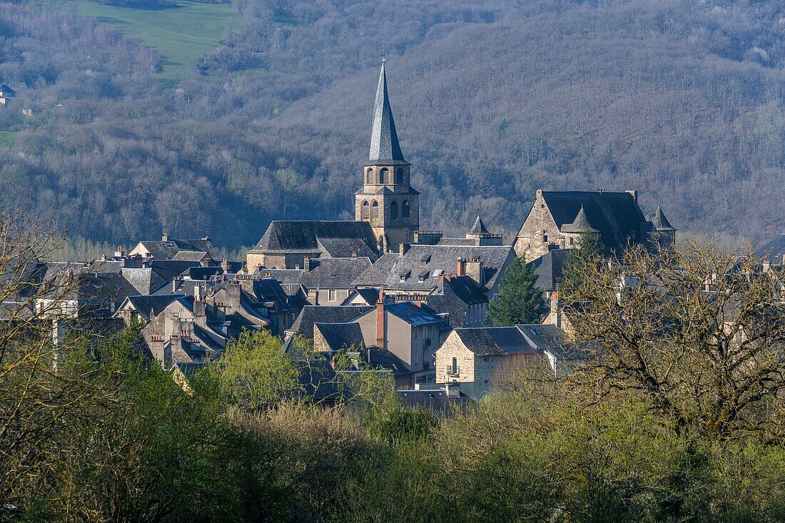 Frankreich,Aveyron,Saint Come d'Olt,bezeichnet als die schönsten Dörfer Frankreichs,Lot-Tal