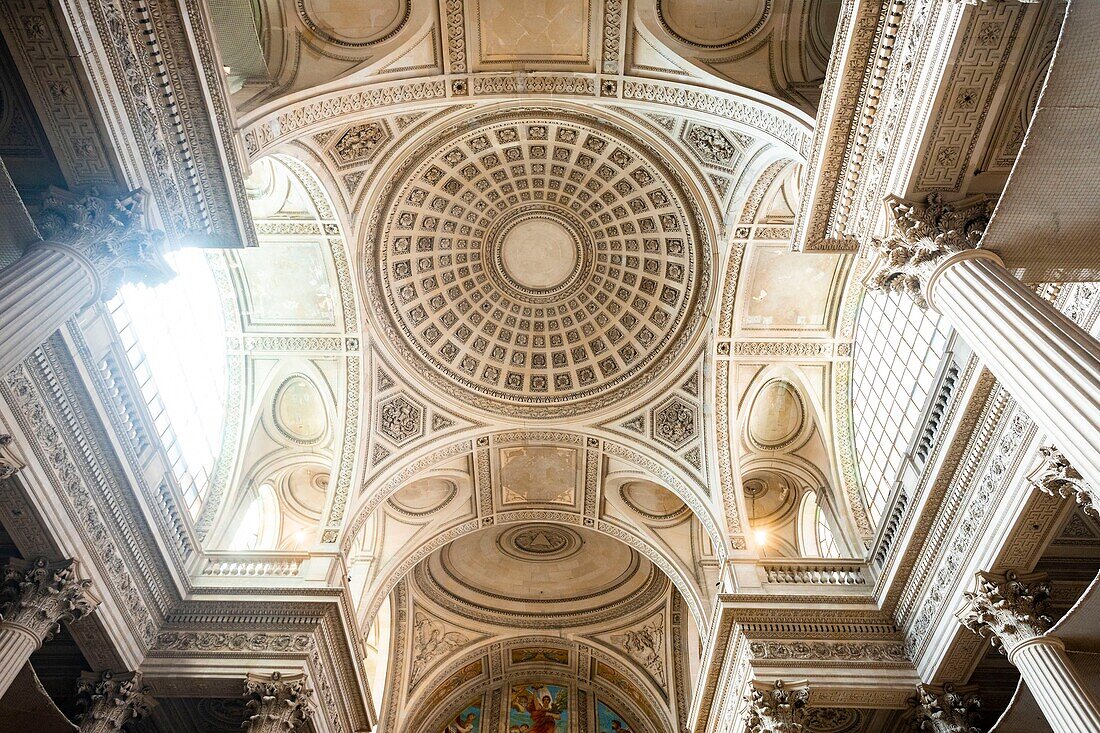 Frankreich,Paris,Quartier Latin,Pantheon (1790), neoklassizistischer Stil, Gebäude in Form eines griechischen Kreuzes, erbaut von Jacques Germain Soufflot und Jean Baptiste Rondelet
