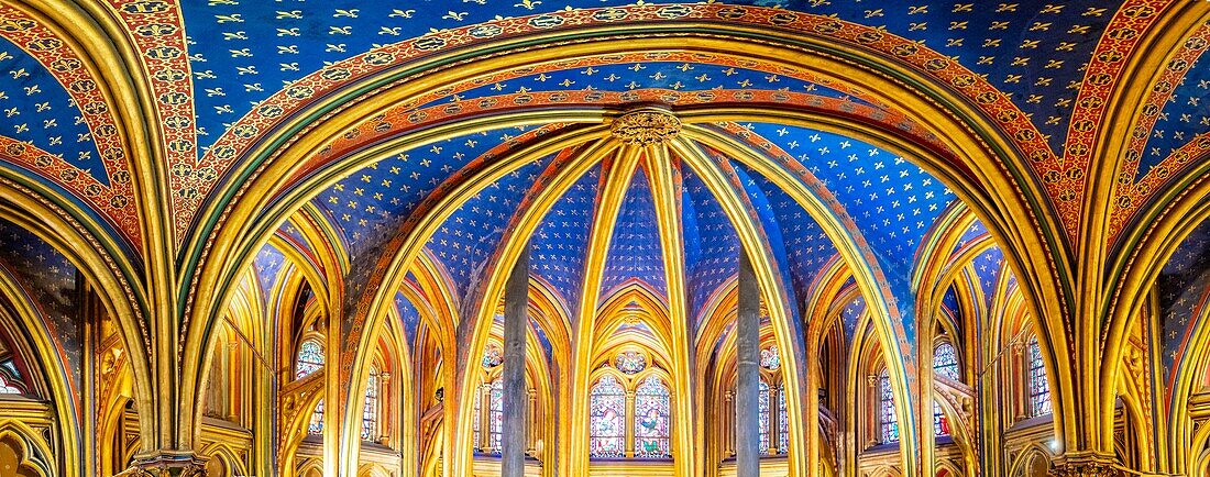 Frankreich,Paris,Welterbe der UNESCO,Ile de la Cite,Sainte Chapelle,das gotische Dach der unteren Kapelle