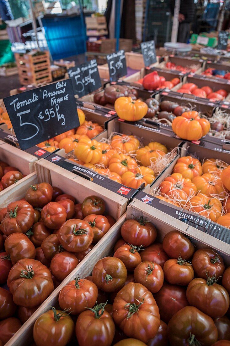 France,Alpes Maritimes,Nice,listed as World Heritage by UNESCO,Old Nice district,Cours Saleya market,tomato stall