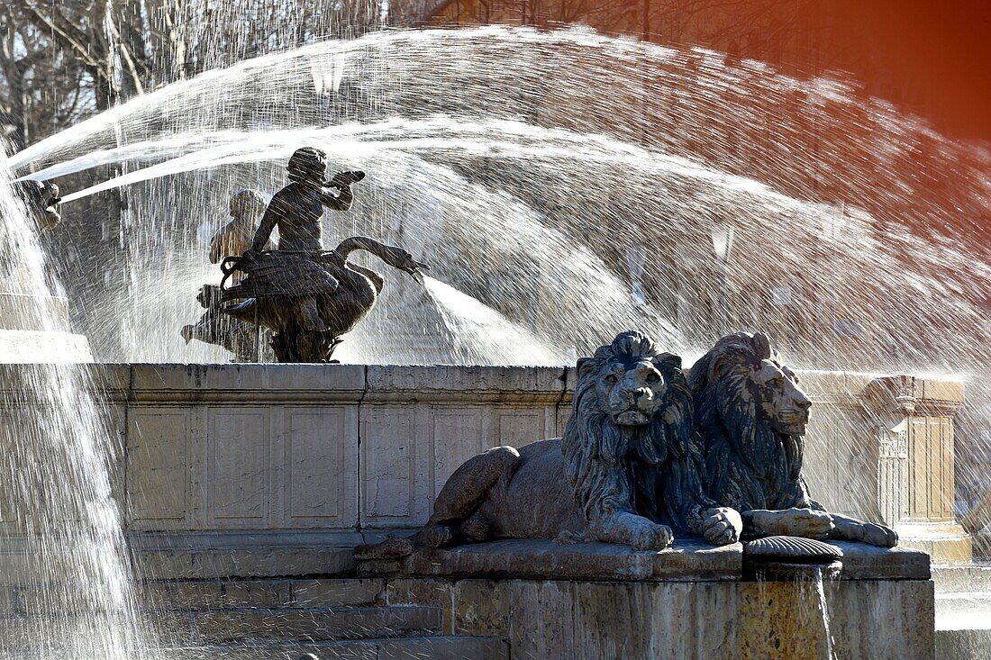 Frankreich,Bouches du Rhone,Aix en Provence,der Rotonda-Platz und der Brunnen,La Rotonde-Brunnen