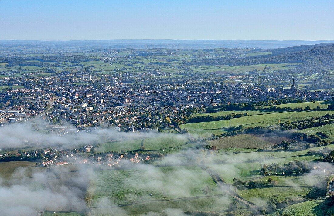 Frankreich,Saone et Loire,Stadt Autun (Luftaufnahme)