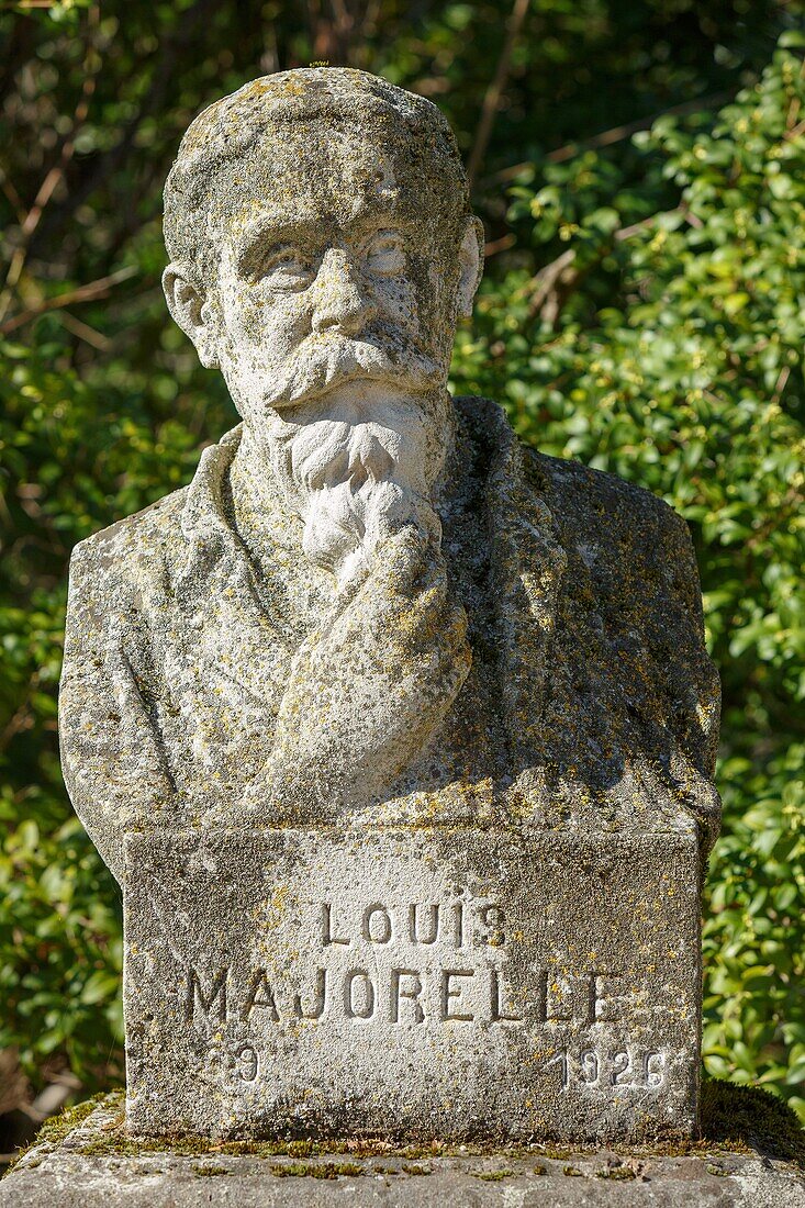 Frankreich,Meurthe et Moselle,Nancy,Ecole de Nancy Museum, das dem Jugendstil von Nancy gewidmet ist und im ehemaligen Haus von Eugne Corbin untergebracht ist, der einer der großen Förderer des Jugendstils in Nancy war,Statue von Louis Majorelle im Garten