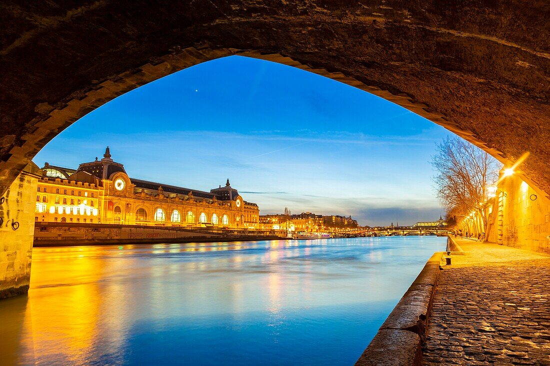 Frankreich,Paris,von der UNESCO zum Weltkulturerbe erklärtes Gebiet,Seine-Ufer,Orsay-Museum über die Königliche Brücke