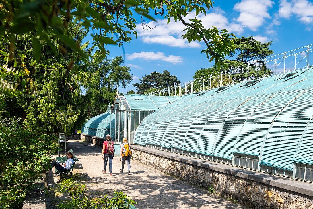 France,Paris,along the GR® Paris 2024 (or GR75),metropolitan long-distance hiking trail created in support of Paris bid for the 2024 Olympic Games,Auteuil district,Jardin des Serres d'Auteuil