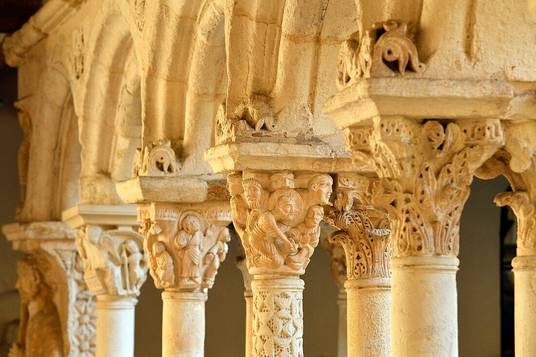 Frankreich,Bouches du Rhone,Aix en Provence,Kathedrale Saint Sauveur,Romanischer Kreuzgang vom Ende des 12.