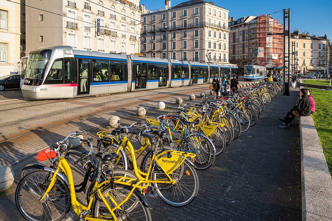 Frankreich,Isere,Grenoble,Place de la Gare,Métrovélo Fahrräder zu mieten