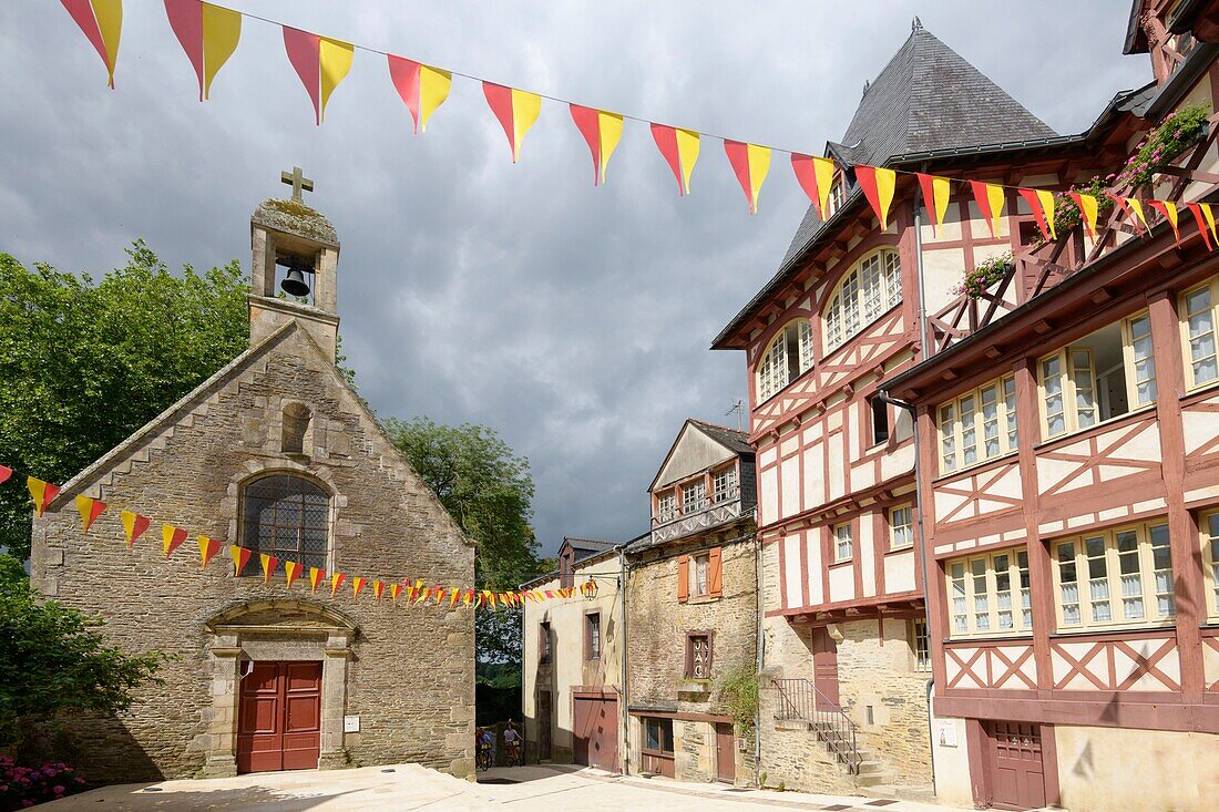 Frankreich,Morbihan,Josselin,der Platz und die Kapelle der Kongregation